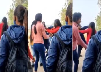 छात्राओं के बीच मारपीट