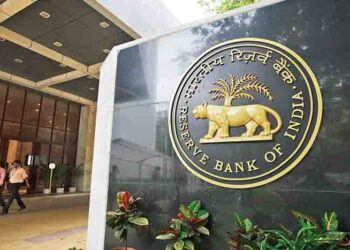 अब बैंक अपने आप लॉक कर देगा आपका फोन, RBI की बड़ी तैयारी!
