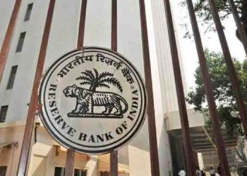 अब बैंक अपने आप लॉक कर देगा आपका फोन, RBI की बड़ी तैयारी!