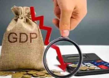 कच्चे तेल ने हिलाई भारत की GDP, पिछले साल के मुकाबले धीमी रहेगी रफ्तार